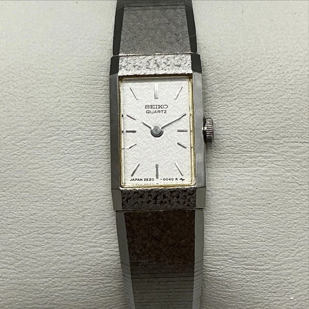 Vintage Seiko Womens Watch 11mm White Dial Bangle NOT RUNNING FOR PARTS 6.25